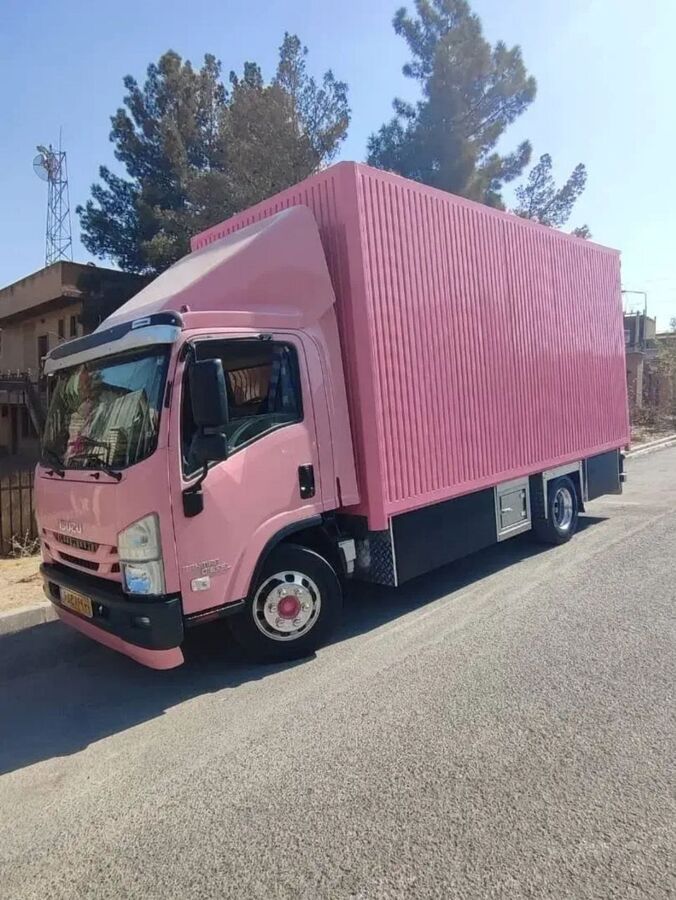 بخشی از ناوگان حمل بار مهربان‌بار